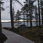 remando en el lago Inari