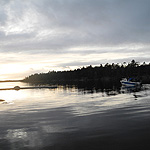 remando en el lago Inari