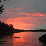 remando en el lago Inari