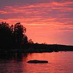 remando en el lago Inari