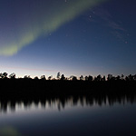 remando en el lago Inari