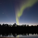 remando en el lago Inari