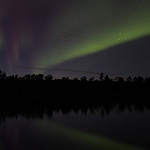 remando en el lago Inari