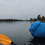 remando en el lago Inari