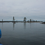 remando en el lago Inari