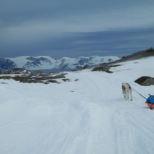 SØRØYA PÅ LANGS