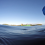 remando en el lago Inari