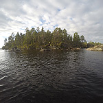 remando en el lago Inari