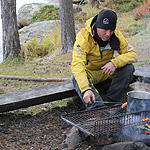 remando en el lago Inari