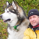 remando en el lago Inari