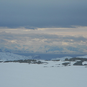 SØRØYA PÅ LANGS