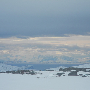 SØRØYA PÅ LANGS